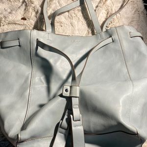 Leather tote. Kenneth Cole.